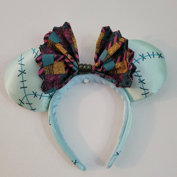 Disney Accessories - NBC Sally Earbands